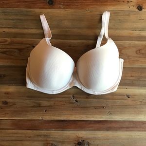 Plain Nude VS Pink Bra